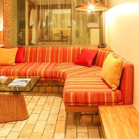 Waterstones Hotel Bombay Esterno foto