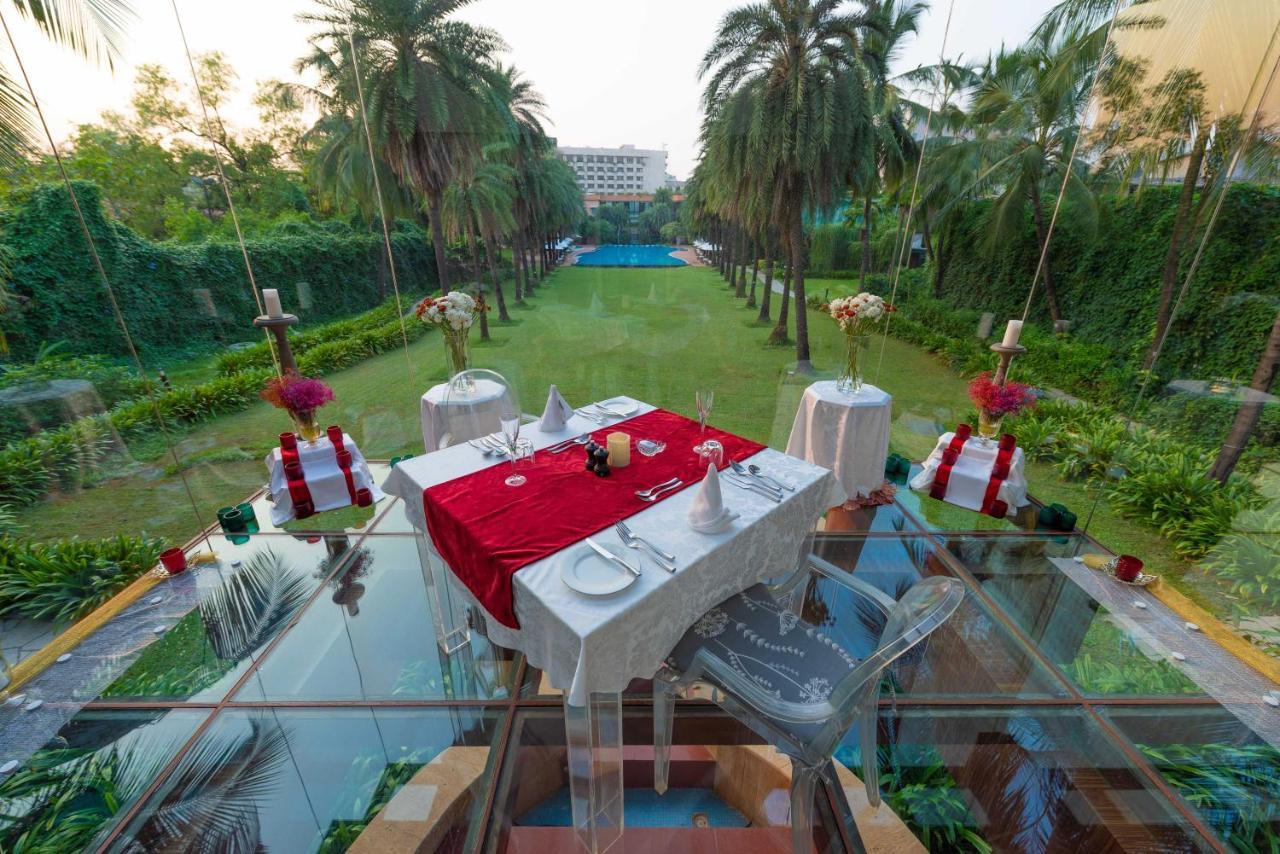 Waterstones Hotel Bombay Esterno foto