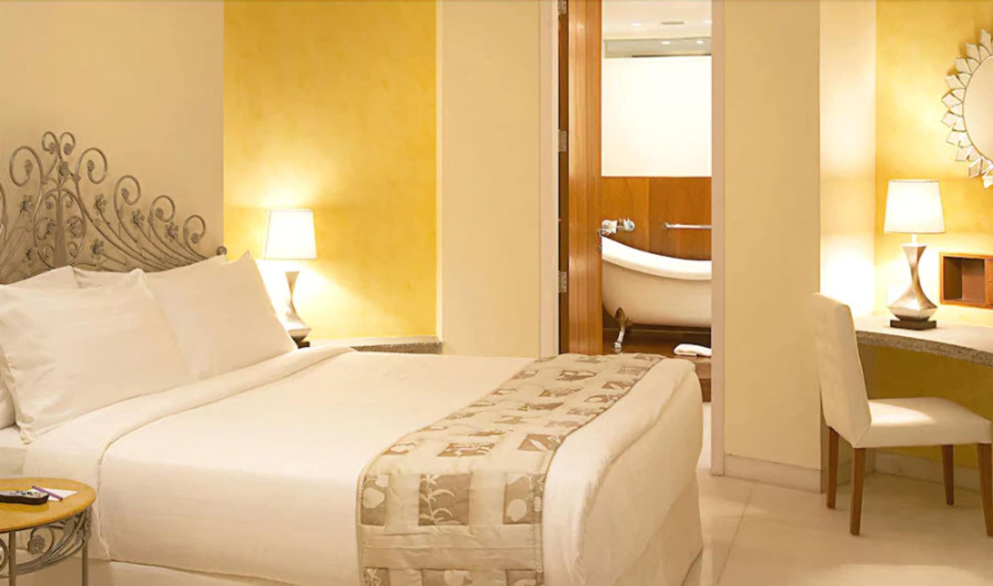 Waterstones Hotel Bombay Esterno foto