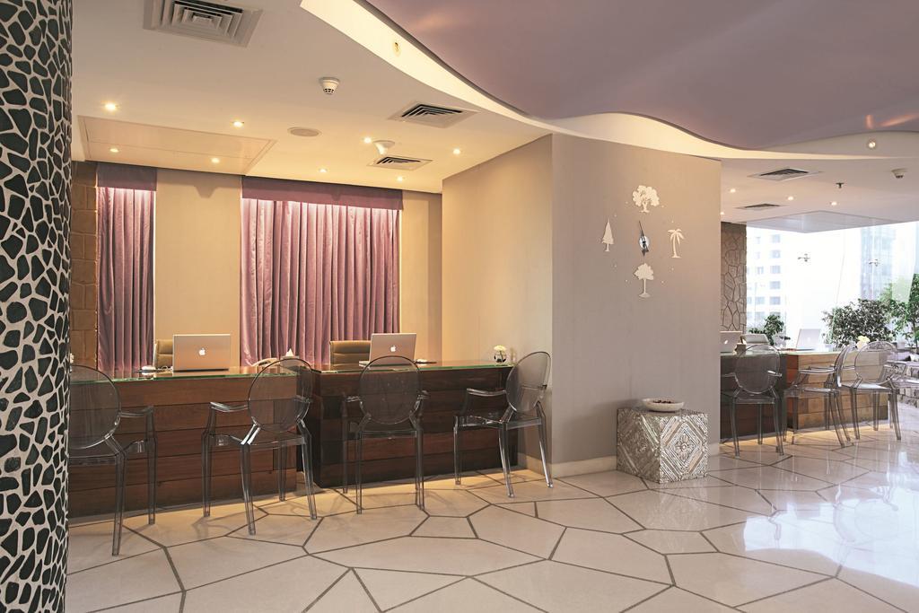 Waterstones Hotel Bombay Esterno foto