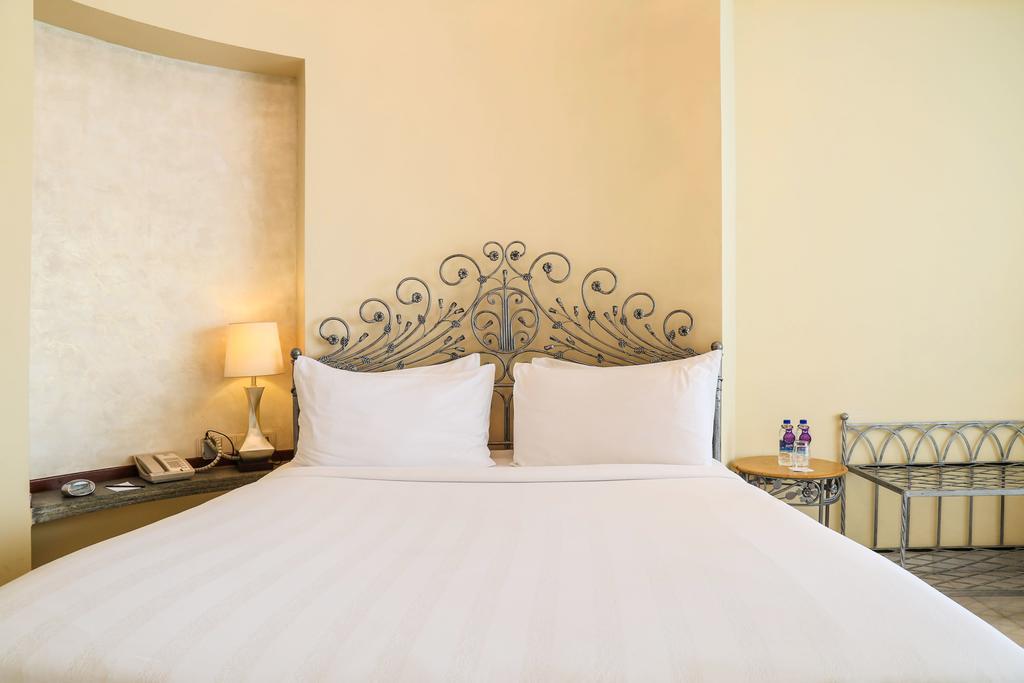 Waterstones Hotel Bombay Esterno foto